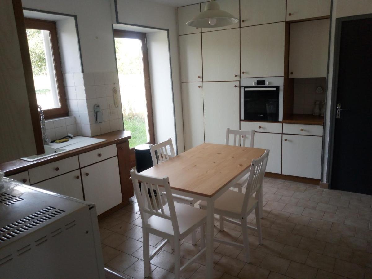 Gite A La Ferme Le Rousset Bagian luar foto